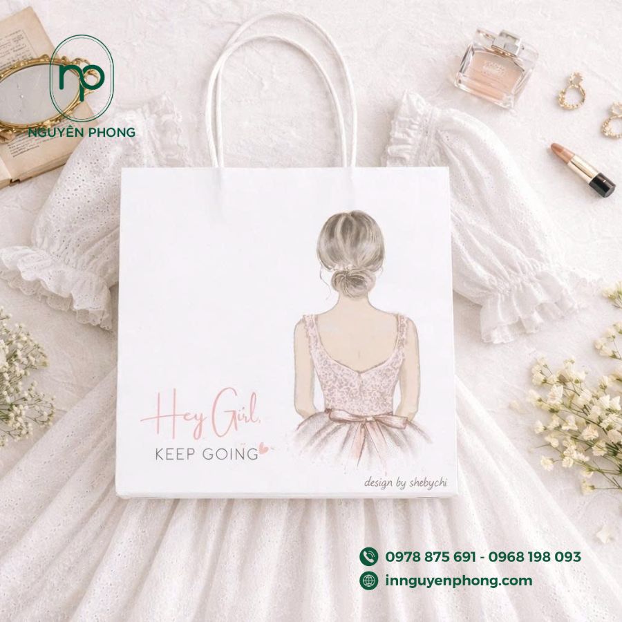 In túi giấy đựng quần áo giá rẻ tại TPHCM