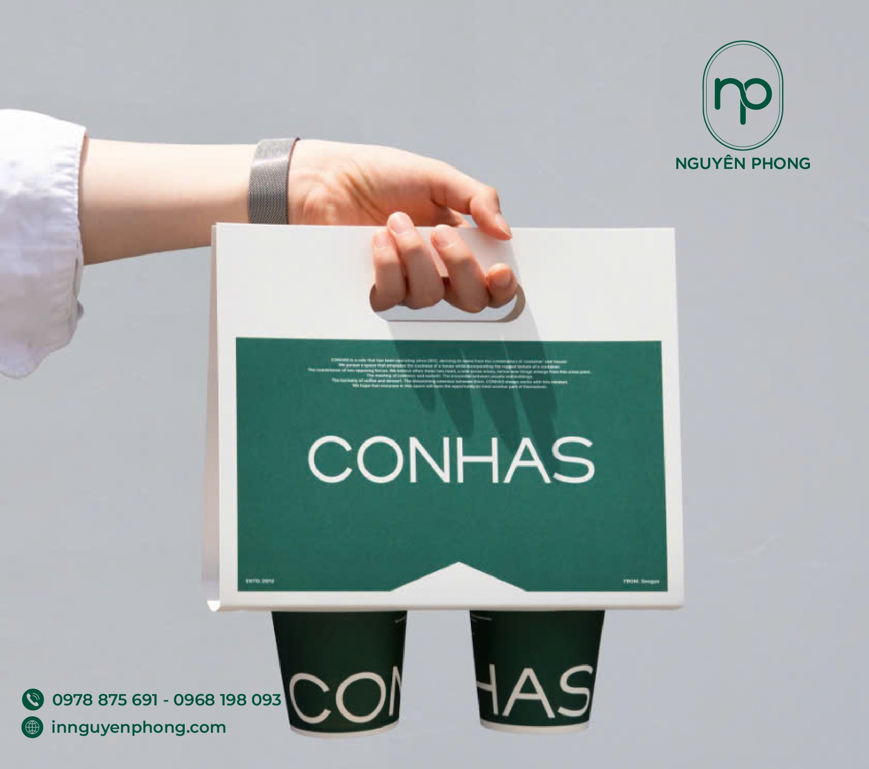 Mẫu thiết kế túi giấy có quai 