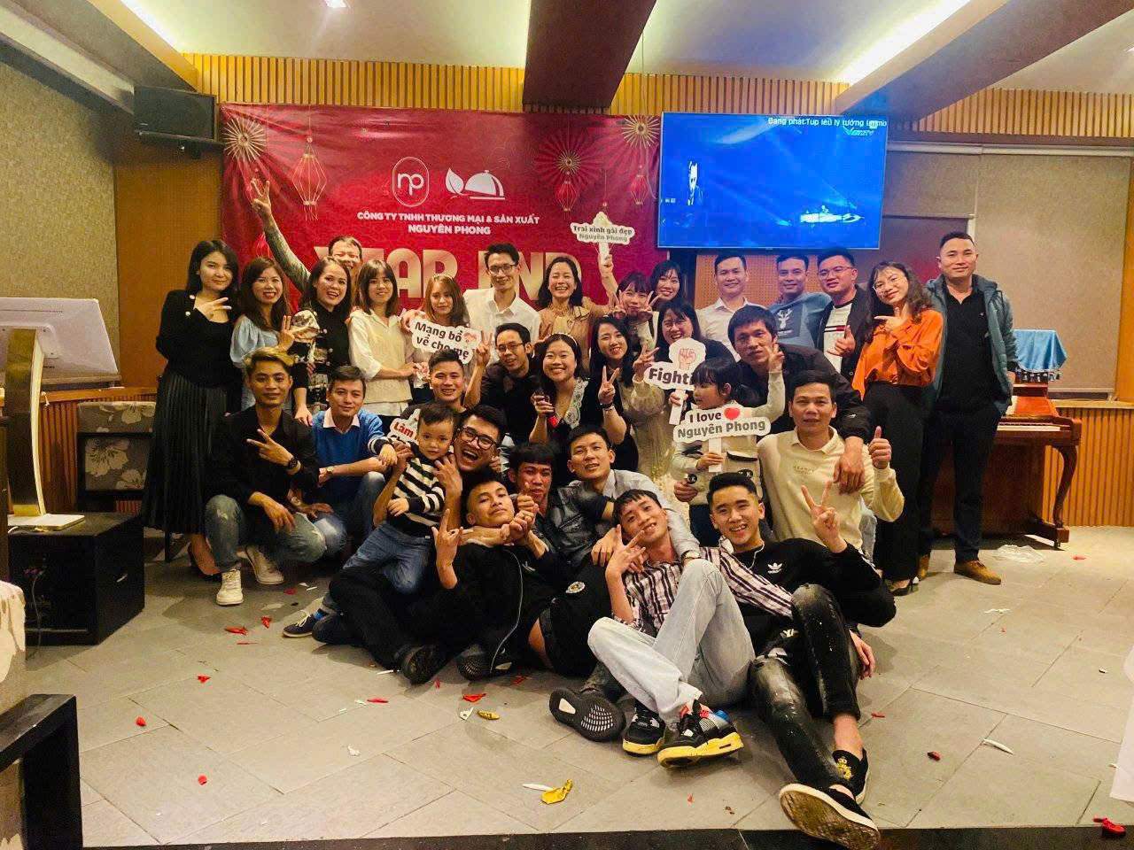 Tiệc tất niên năm 2021