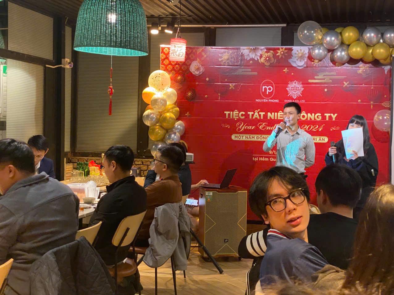 Vinh danh nhân viên xuất sắc