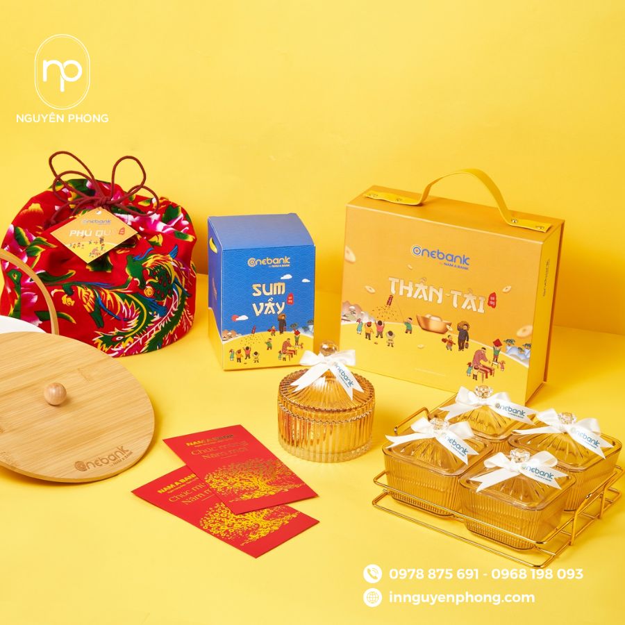 In hộp quà Tết ngân hàng