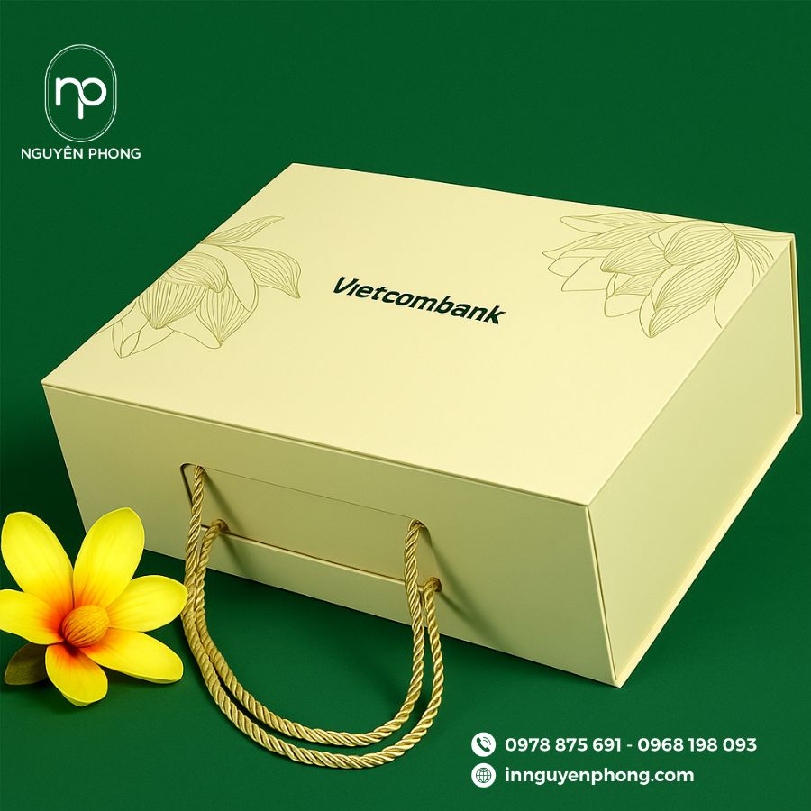 In hộp quà Tết ngân hàng