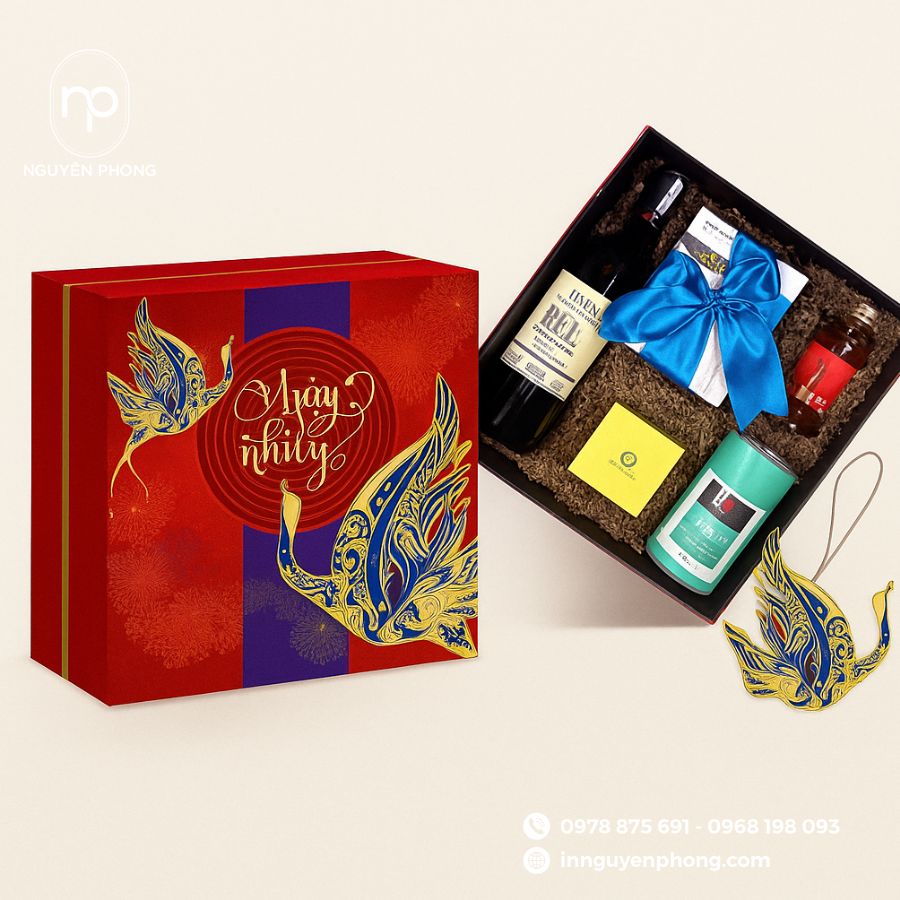 In hộp quà Tết ngân hàng