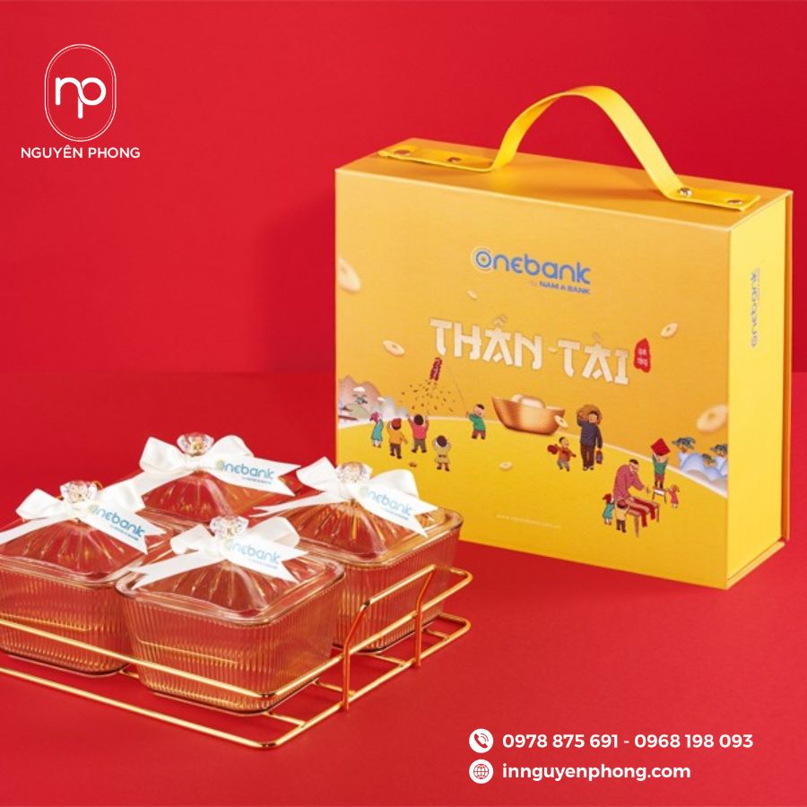 In hộp quà Tết ngân hàng
